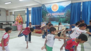 Dr. Archika Foundation is celebrating 'The International Yoga Day' from 21st May 2017 to 21st June 2017 at Onkareshwar Mahadev Mandir (6)