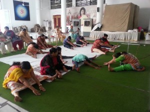 Dr. Archika Foundation is celebrating 'The International Yoga Day' from 21st May 2017 to 21st June 2017 at Onkareshwar Mahadev Mandir (9)